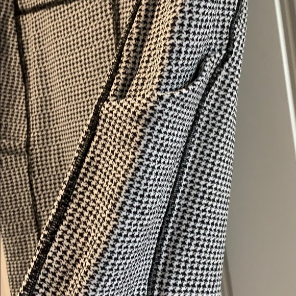 Lululemon Black White Speed Up Tight 28” Luxtreme - Picture 5 of 9